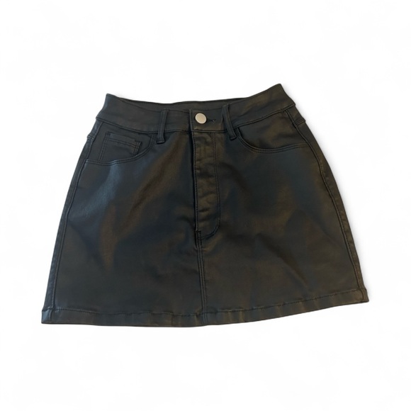 Black Mini Skirt - Picture 1 of 3